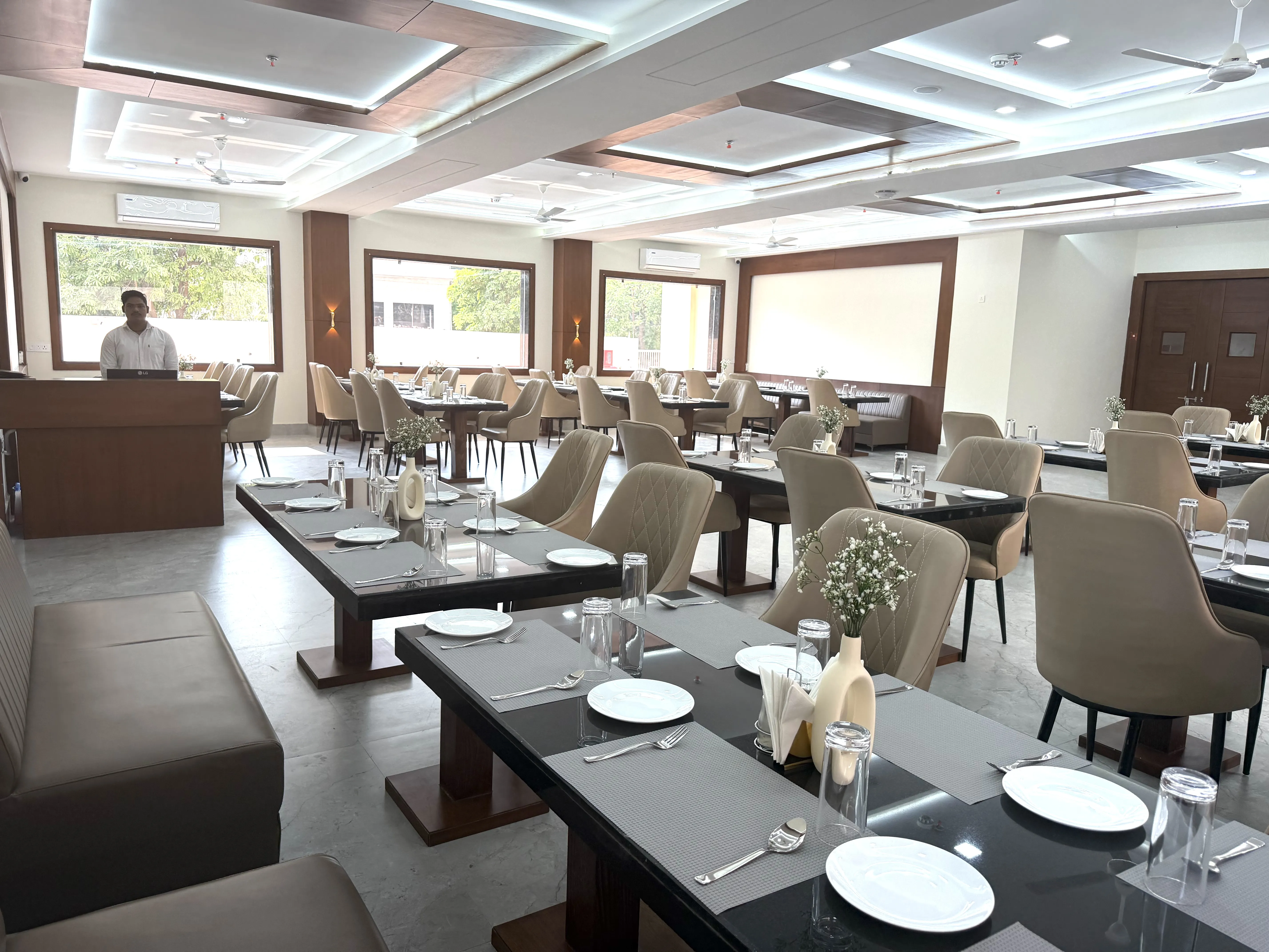 Hotel Restaurant